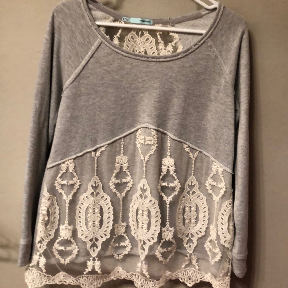 Grey and Lace Maurice’s Sweatshirt. Size M.